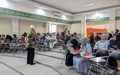 Prodi Manajemen Universitas Alma Ata Kuliah Praktisi Bersama BEI (Bursa Efek Indonesia) Yogyakarta: Perspektif Teori Manajerial dalam Pengambilan Keputusan