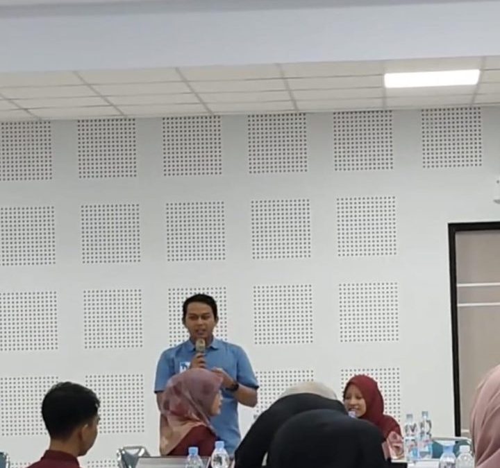Siap Menjadi Pemimpin Masa Depan? Bergabunglah dengan Prodi Manajemen Universitas Alma Ata dan Kembangkan Keterampilan Public Speaking-mu!